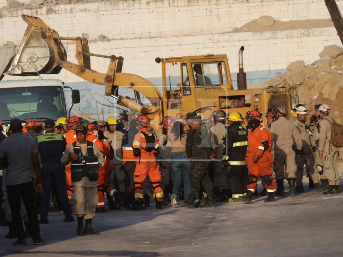Maquinaria y equipos especializados y unas 40 horas de búsqueda: así fue el rescate de Claudia, Félix y Karen