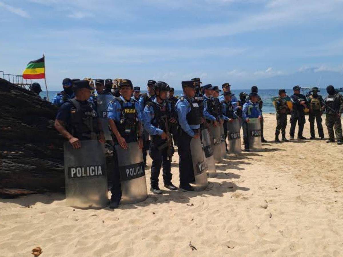Garífunas protestan en Cayos Cochinos contra reality español por amenaza a tortugas marinas