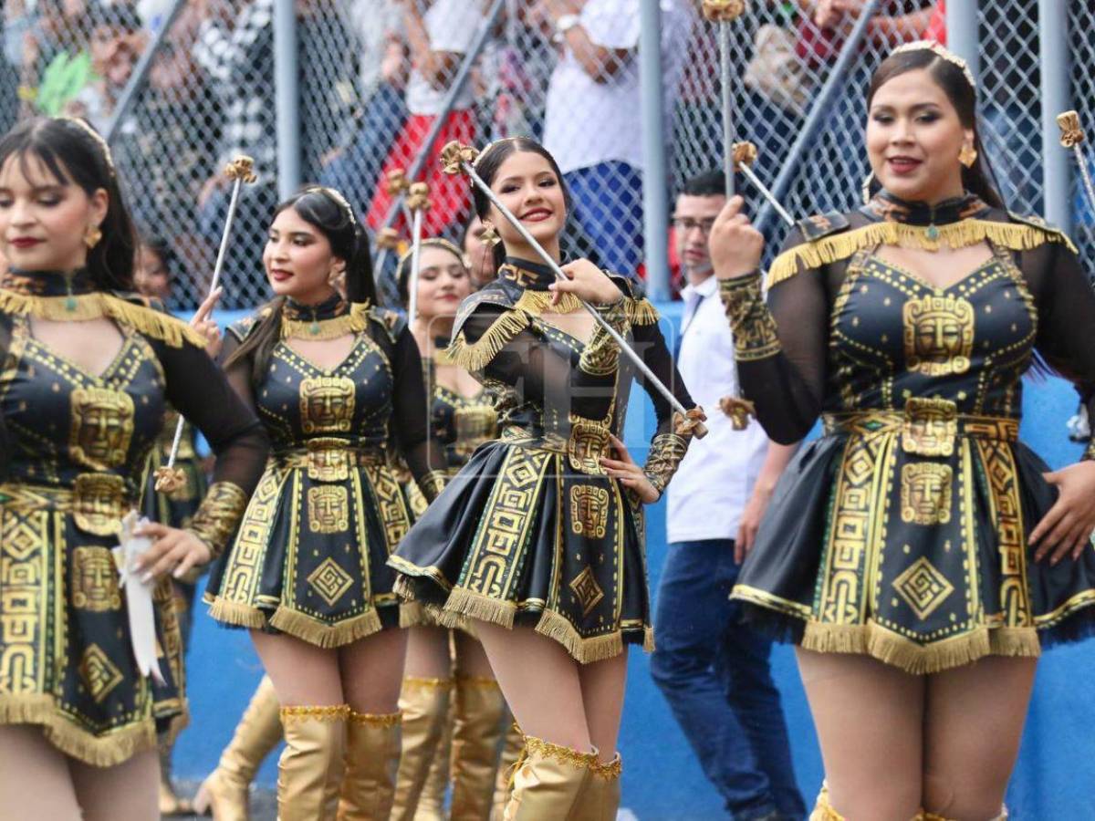 Inspirados en la cultura maya: así fueron los trajes de las palillonas del Central Vicente Cáceres