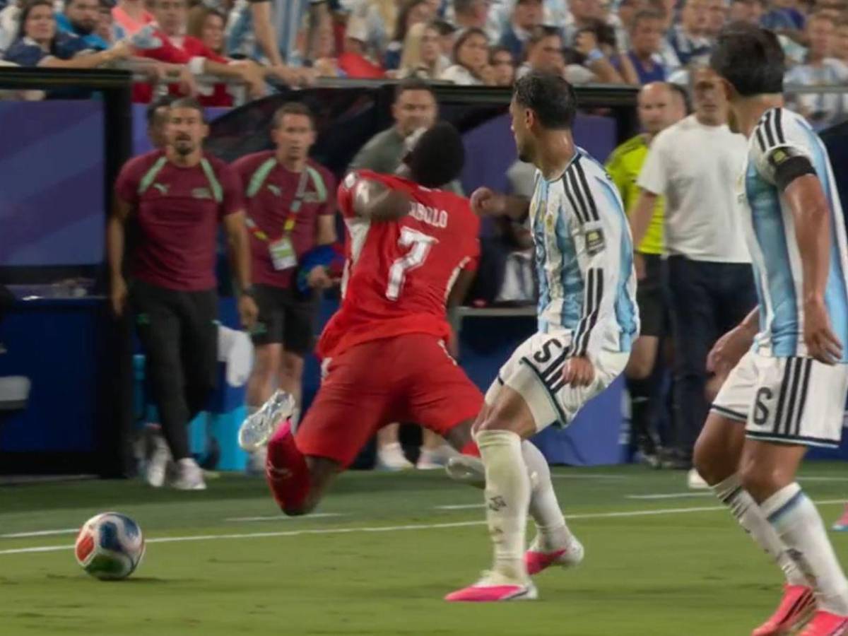No se vio en TV: La advertencia que Messi le hizo al árbitro y la indignación de Suiza ante Argentina