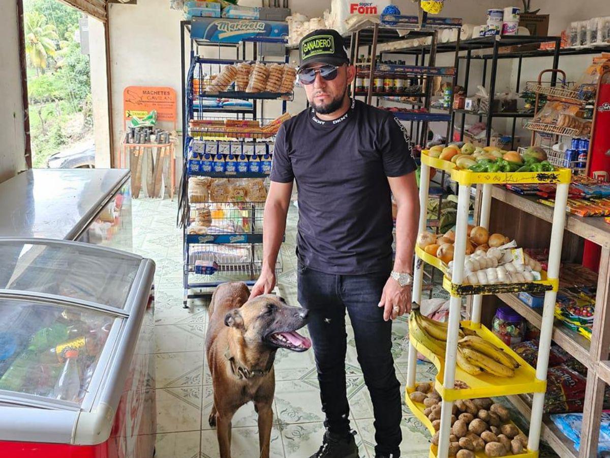 Borran último video de Elmer Méndez donde vendía un ganado antes de ser asesinado