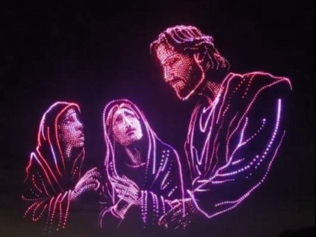 EN FOTOS: 10,000 drones recrearon la pasión de Cristo en Texas, rompiendo récord