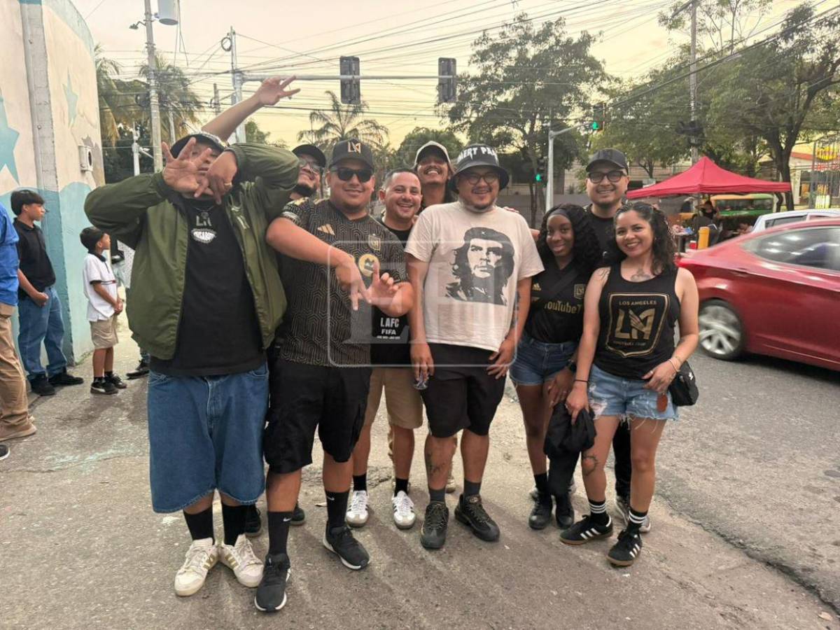 Aficionados de LAFC presentes en SPS para duelo de Champions Cup