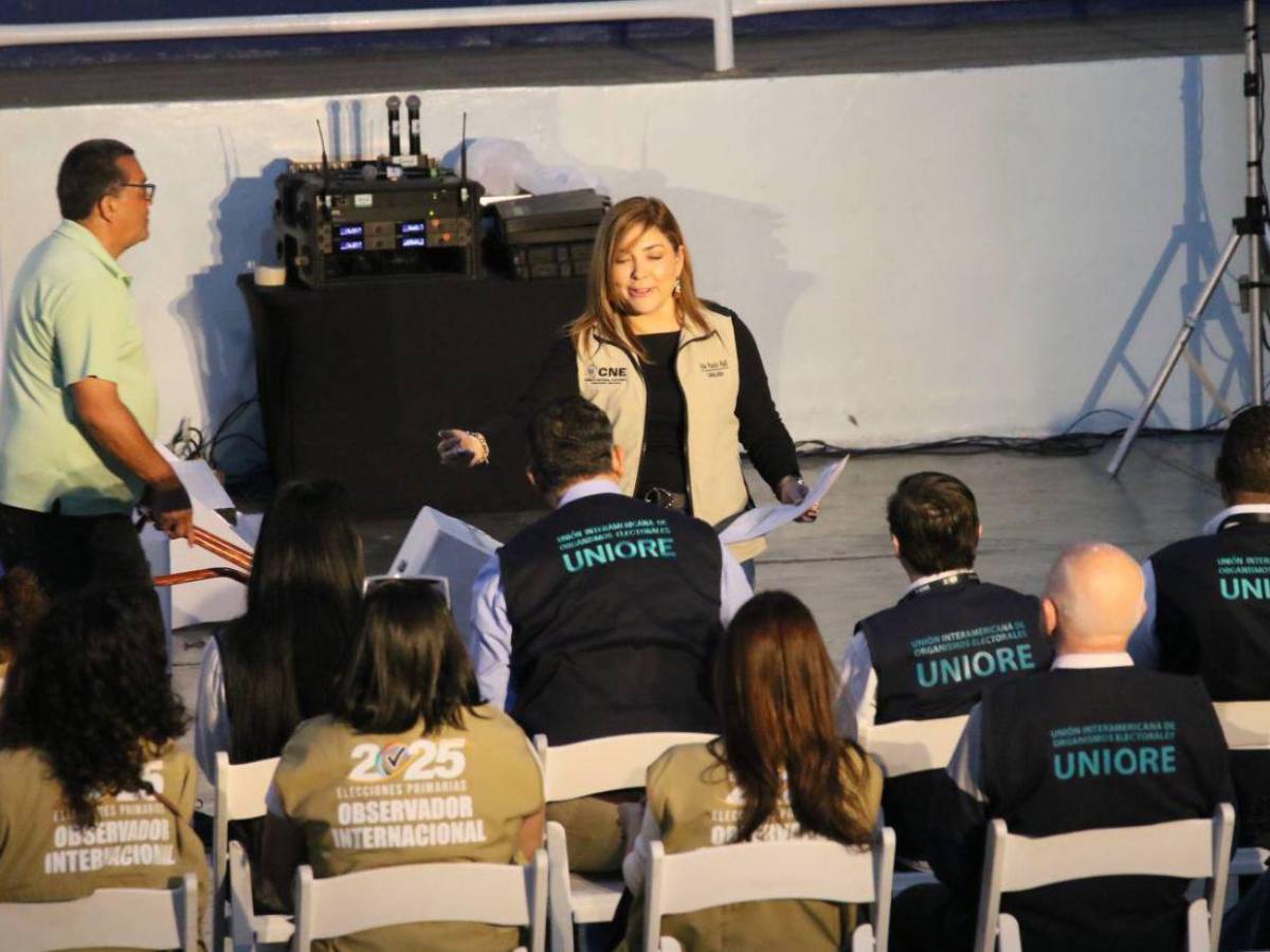 Con urnas aún cerradas y banderillazo arrancan las votaciones en elecciones primarias en Honduras