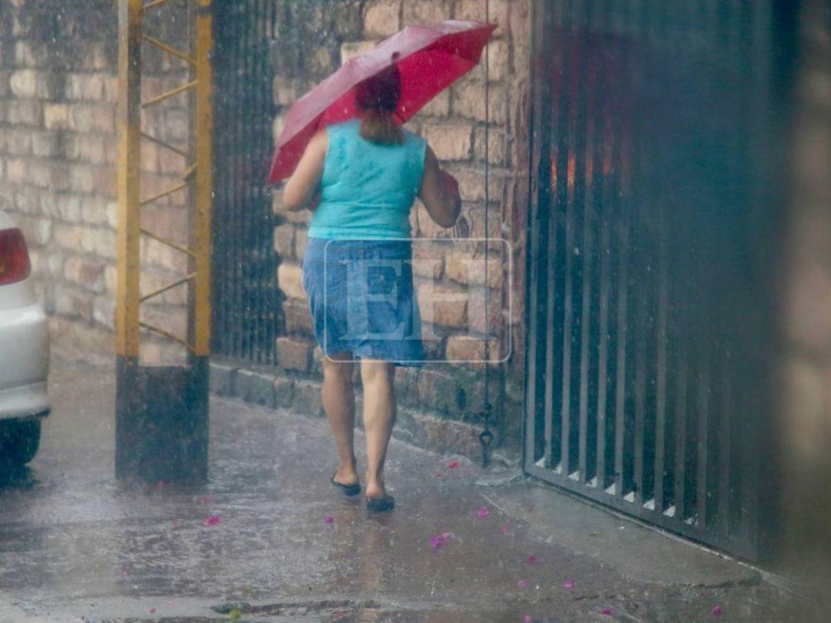 Acumulados de hasta 70 y 50 milímetros: Vaguada provocará fuertes lluvias este jueves en estas zonas