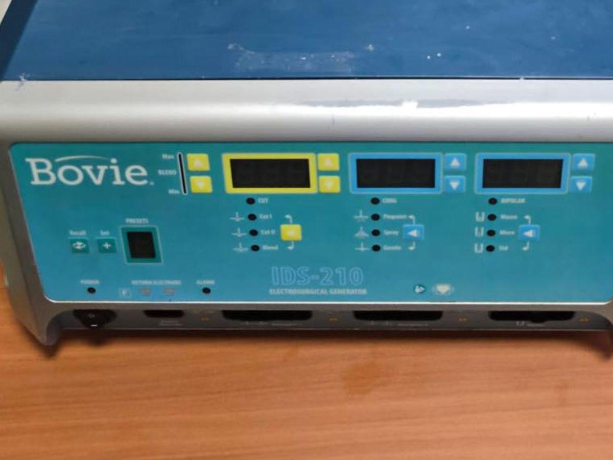 En horas laborales hurtó equipo médico de un hospital público: capturan a anestesiólogo