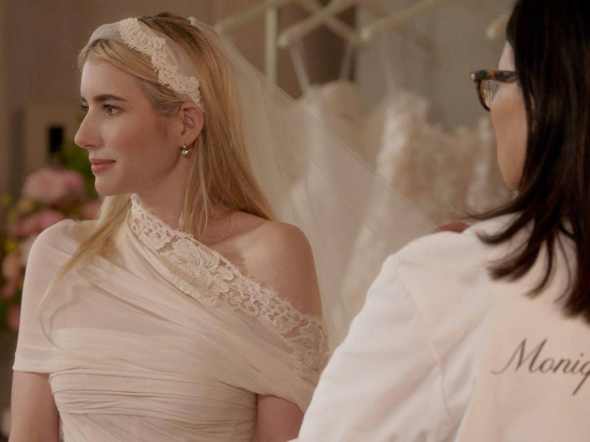¿Quién llevó a Emma Roberts al altar en su boda con Cody John?