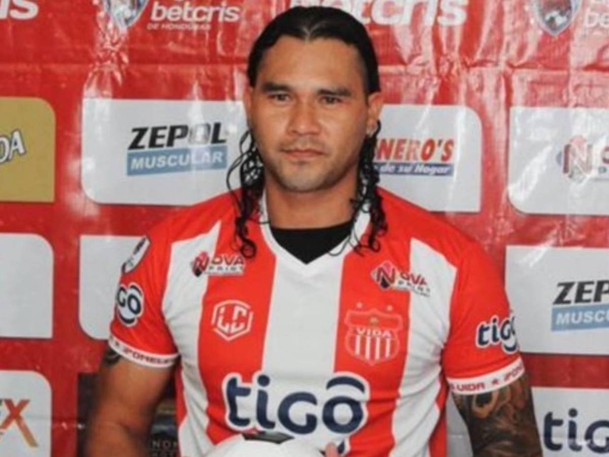 Gullit Peña recuerda su paso por el Vida y detalla por qué se fue y no cumplió el contrato