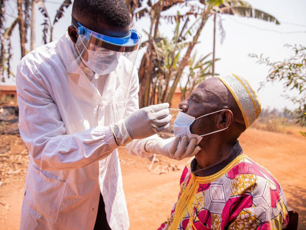 ¿Qué se sabe del brote de ébola que ya suma 80 muertes en RD del Congo?