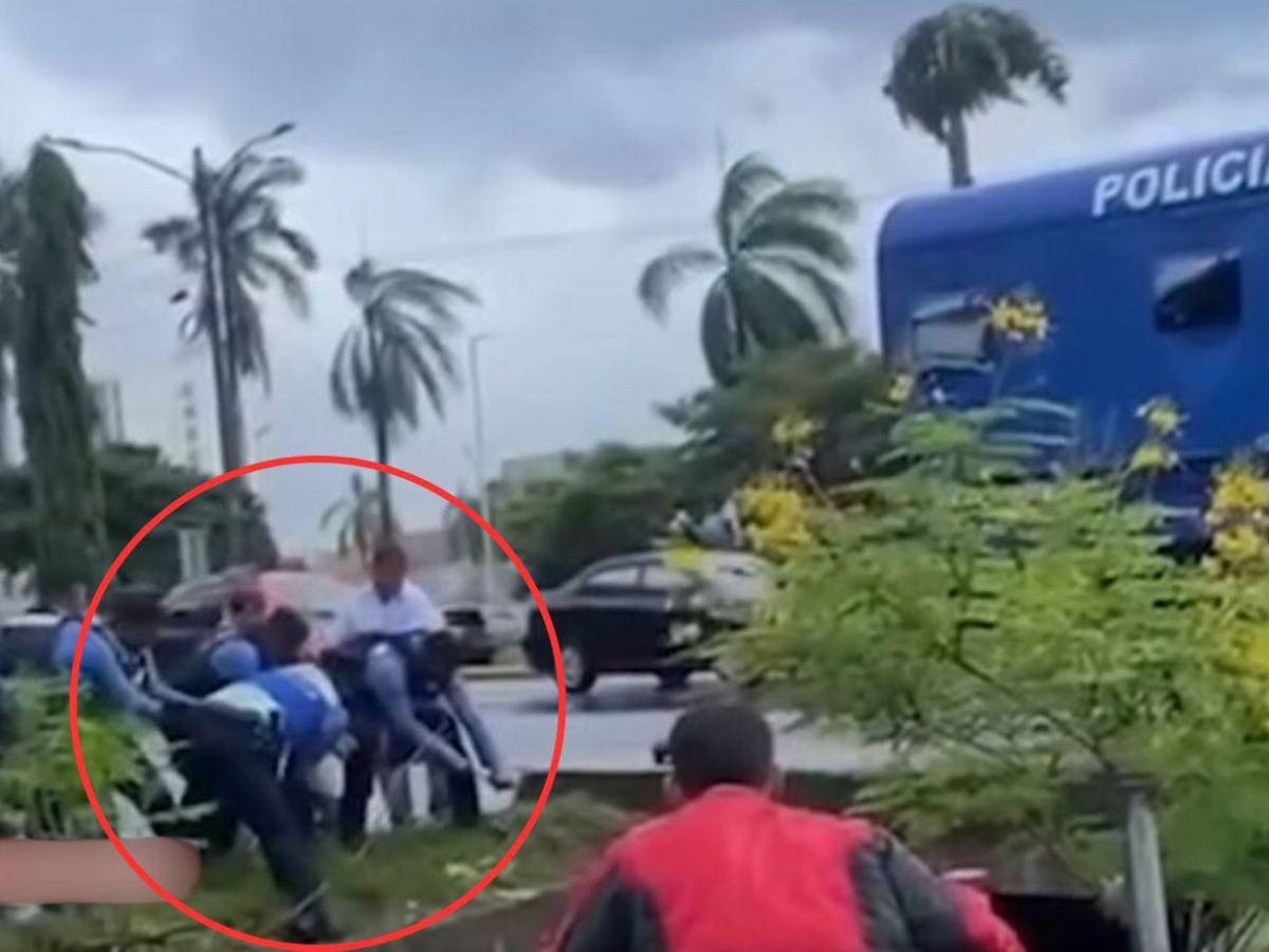 Cuadro a cuadro: captan momento donde inspector Kevin Pérez rescata al niño Miguel Umaña