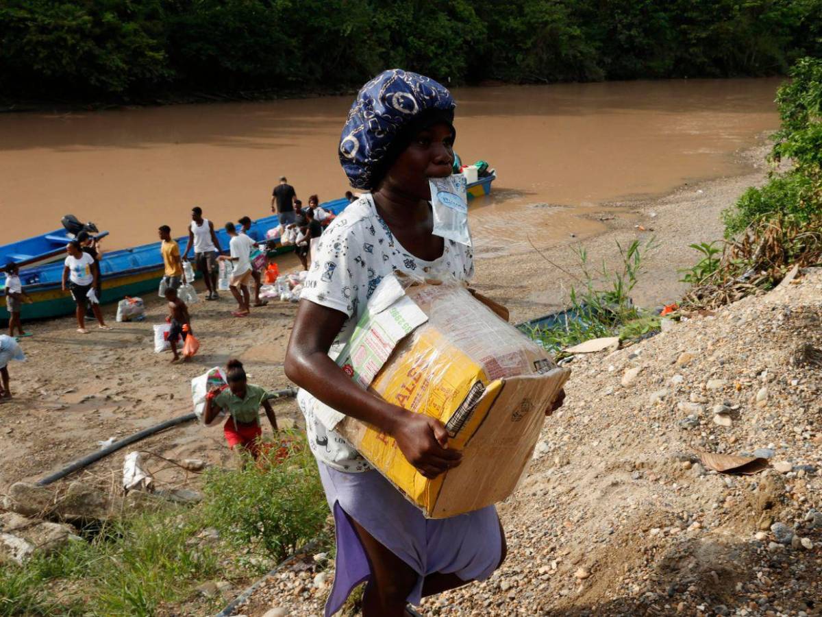 Sin luz ni agua: así vive una comunidad en Colombia seis días después del terremoto