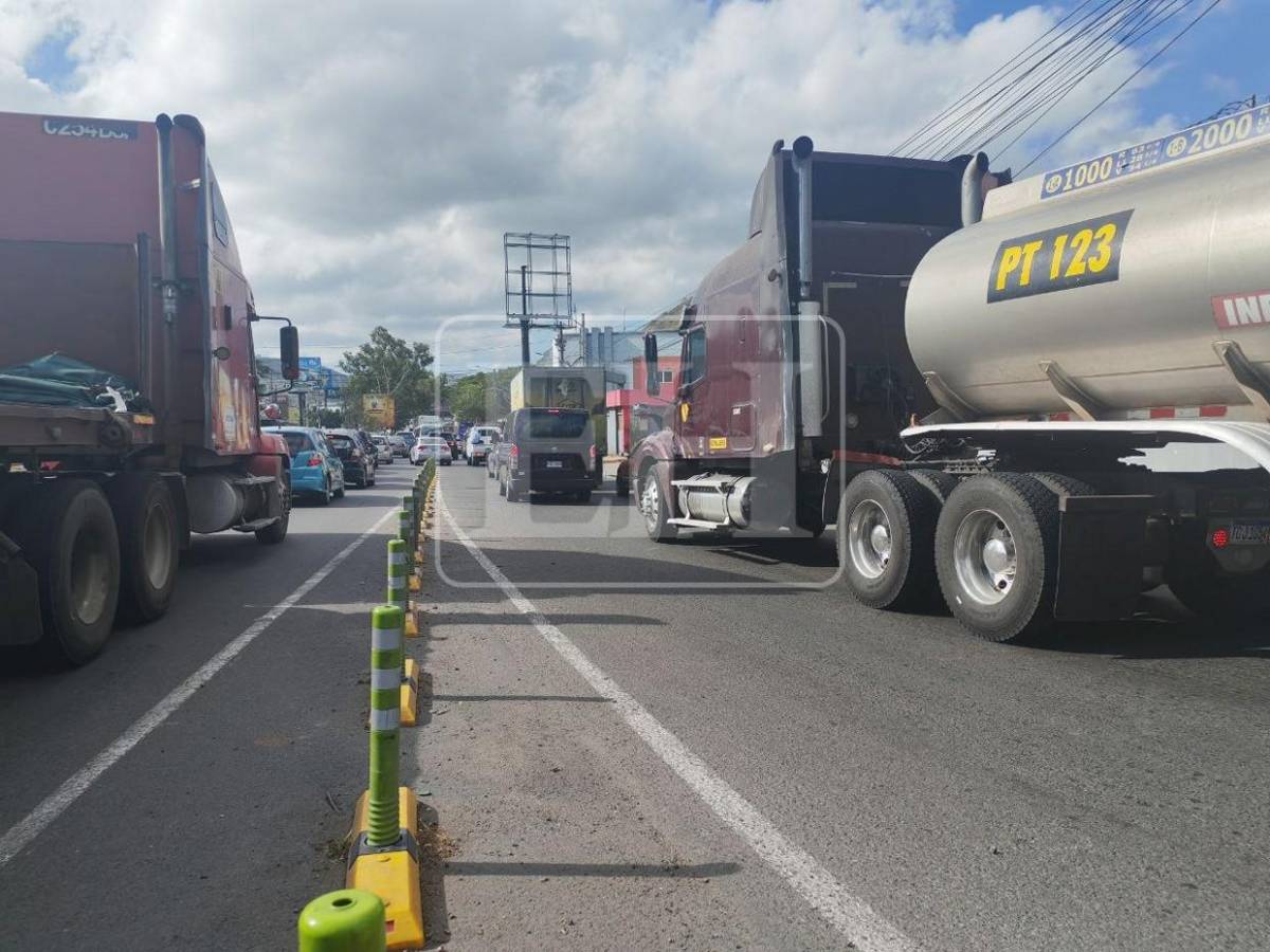Largas filas por colisión en salida al sur esta mañana en la capital