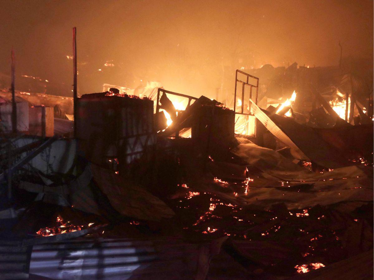 Ya son 16 los muertos: las apocalípticas imágenes de los incendios forestales en Chile