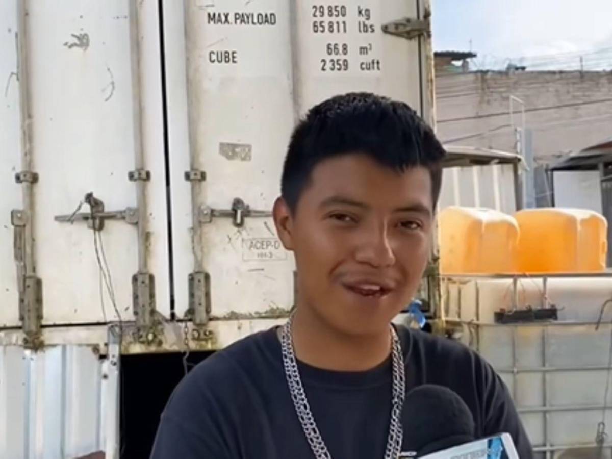 No lo quiero: Joven rechaza L20,000 que le dio Isis Cuéllar para carwash