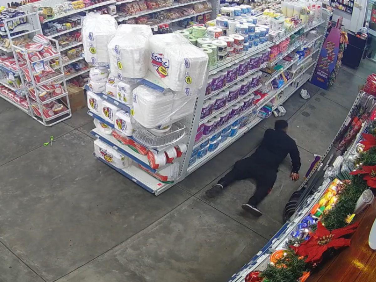 Encapuchados y armados: así fue el asalto frustrado en el Supermercado Queyma de La Ceiba