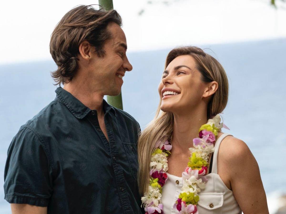 La viuda de Hugh Hefner contrae matrimonio en una ceremonia íntima en el Pacífico