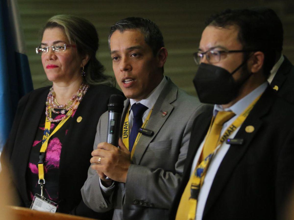 Odir Fernández: “No va a prevalecer el interés político, sino de la Academia”