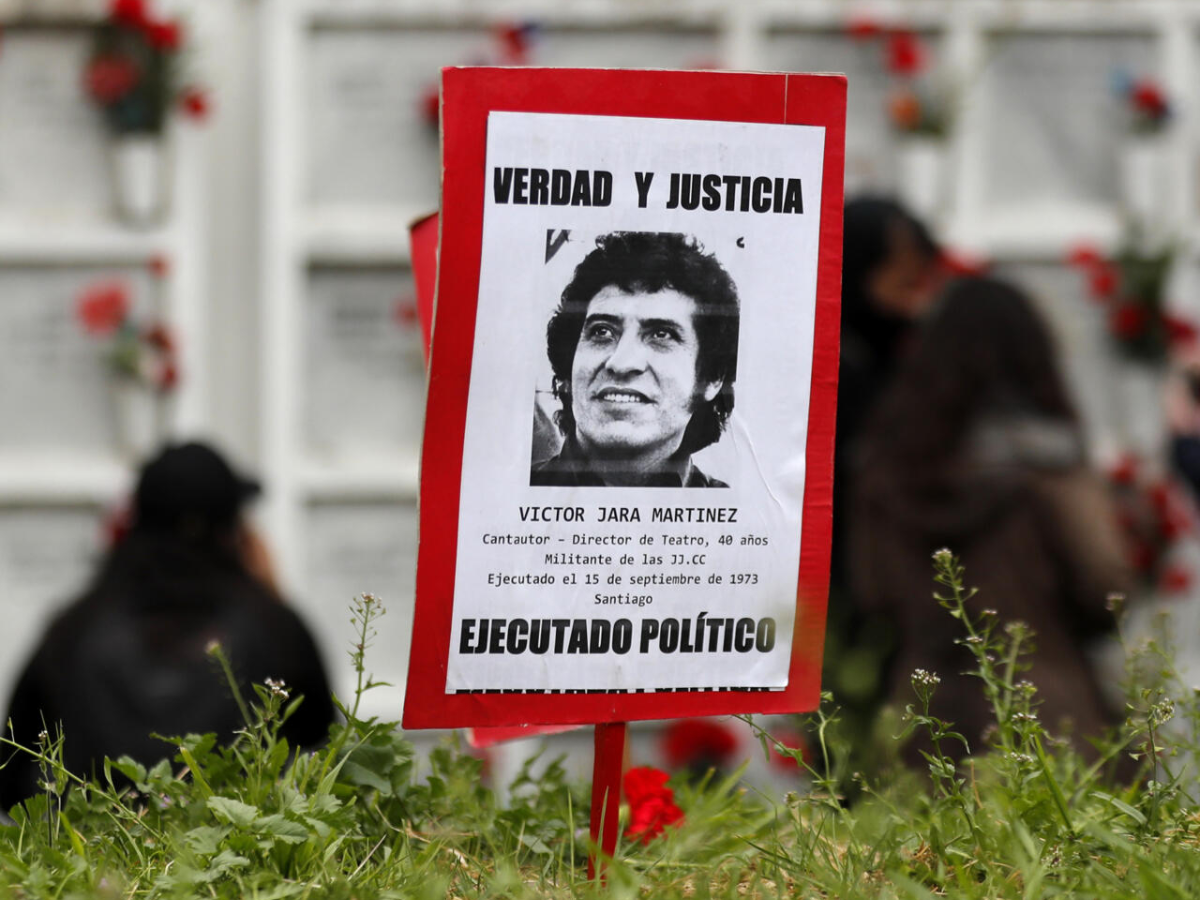 Detenido exmilitar chileno acusado de asesinar al cantautor Víctor Jara