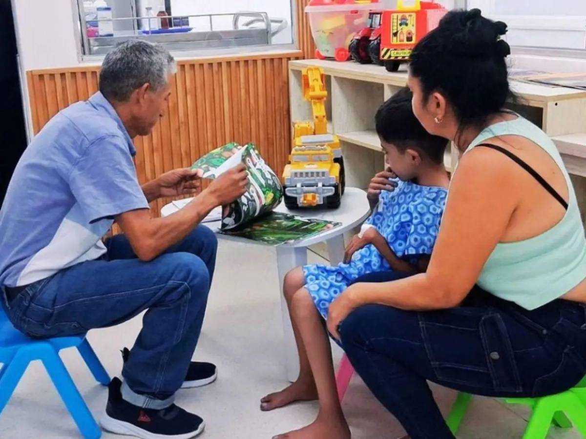Nehemías llegó muy tarde para esta cirugía: Caso del niño hondureño operado del corazón en El Salvador
