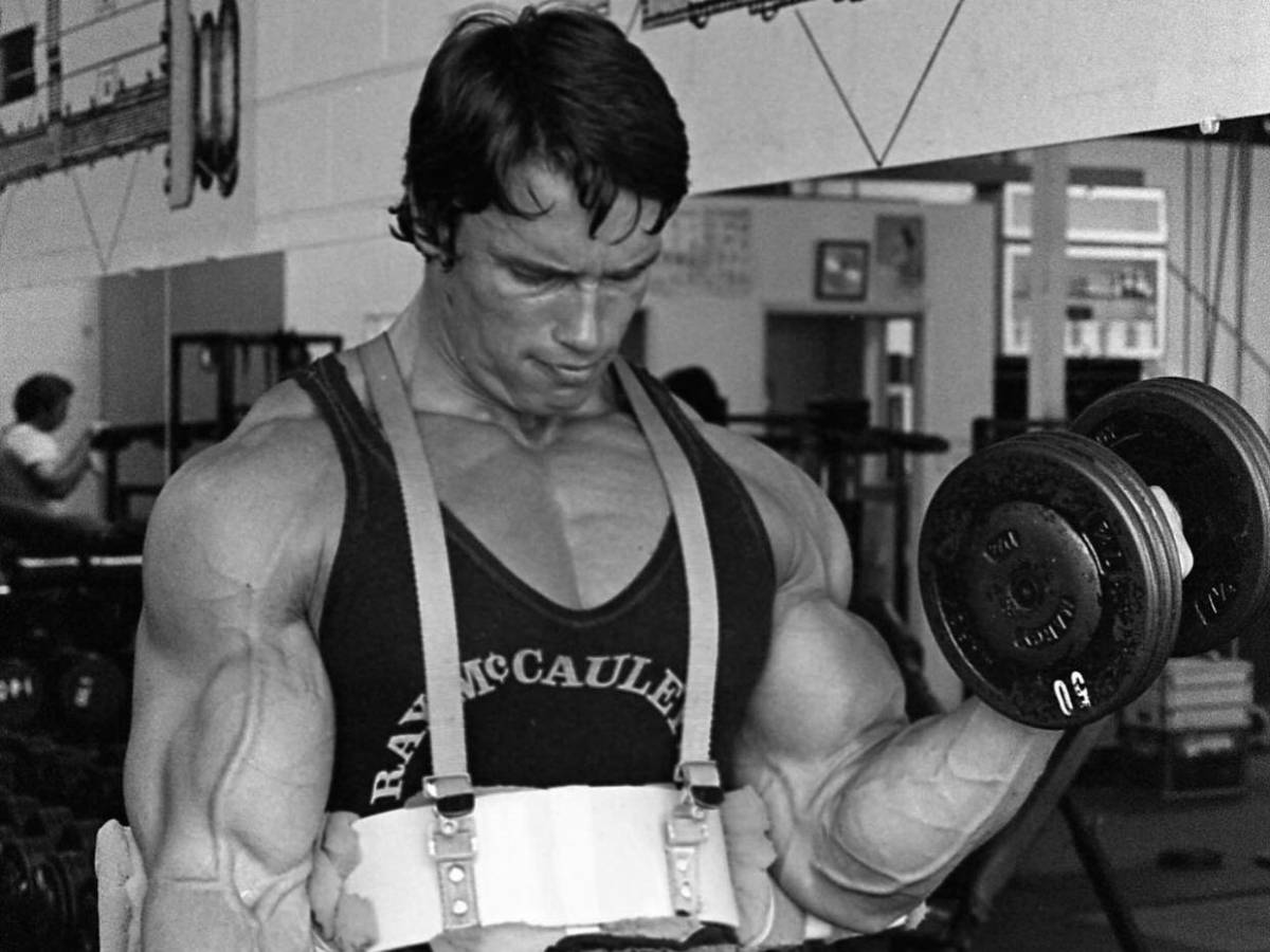 El hijo de Schwarzenegger sigue sus pasos y se convierte en campeón de culturismo