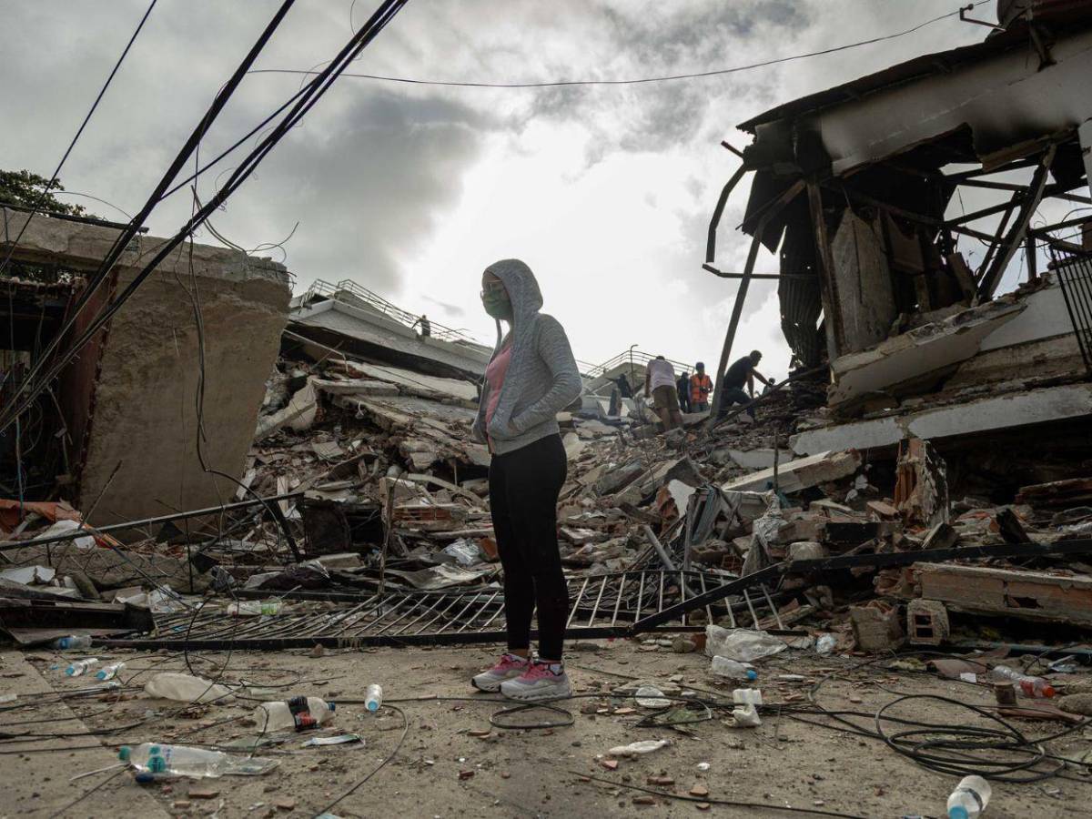Se elevan a 1,450 las personas fallecidas por el doble terremoto en Venezuela