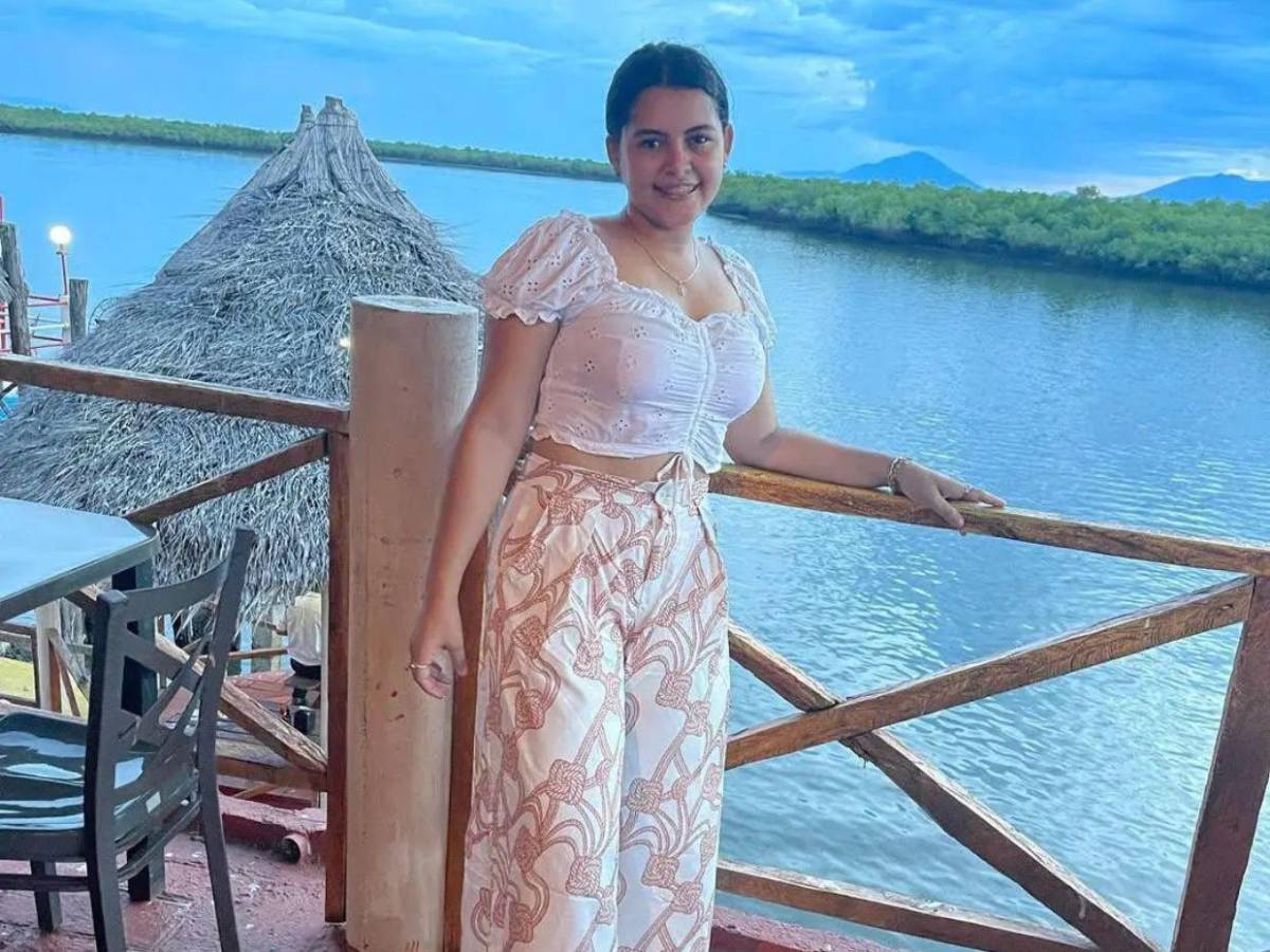 Thalía Corrales murió tras estrellarse con su pick-up en San Lorenzo; su vehículo quedó destruido