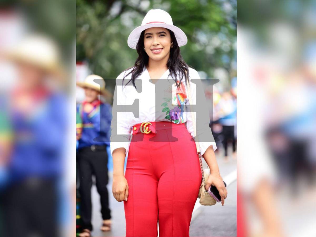 Las maestras que brillaron en los desfiles patrios 2025