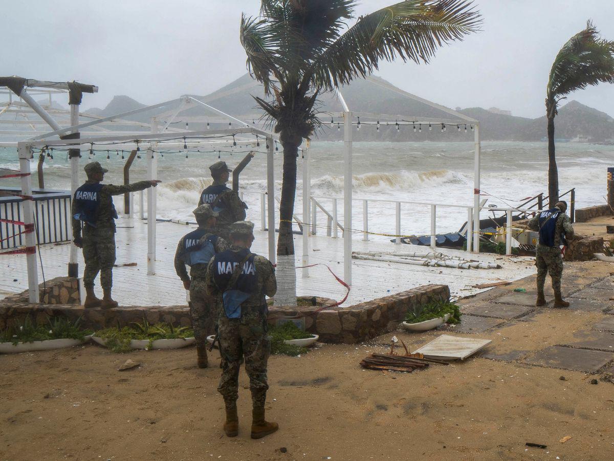 Norma se convierte en tormenta tropical tras impactar en México