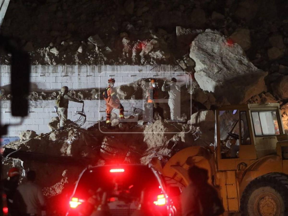 Dos días y dos noches duró la búsqueda de última víctima del derrumbe en anillo periférico