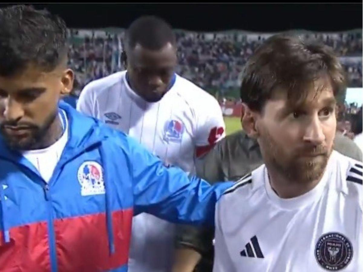 Messi sorprende a jugadores del Olimpia tras finalizar el partido del Inter Miami Messi sorprende a jugadores del Olimpia tras finalizar el partido del Inter Miami