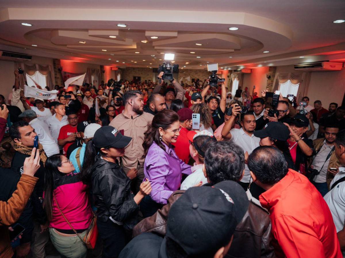 Precandidatos presidenciales continúan sus campañas en busca de votos