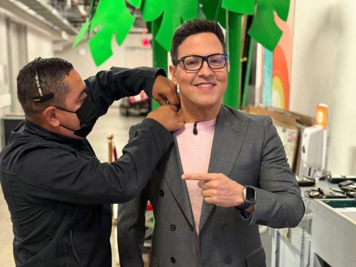 Raúl González de Despierta América revela su orientación sexual tras la muerte de su padre