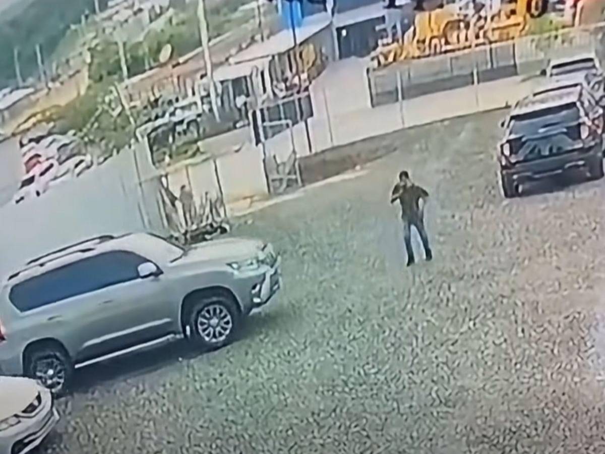 Pidió auxilio tras recibir cuatro disparos: Anner Pastor, policía que murió tras asalto en autolote