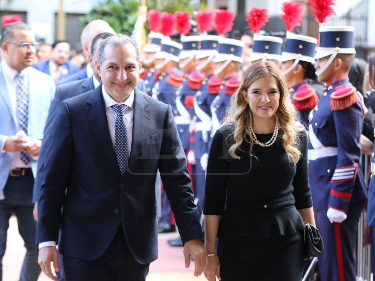 Diplomáticos, funcionarios y otras personalidades presentes en la toma de posesión de Nasry Asfura