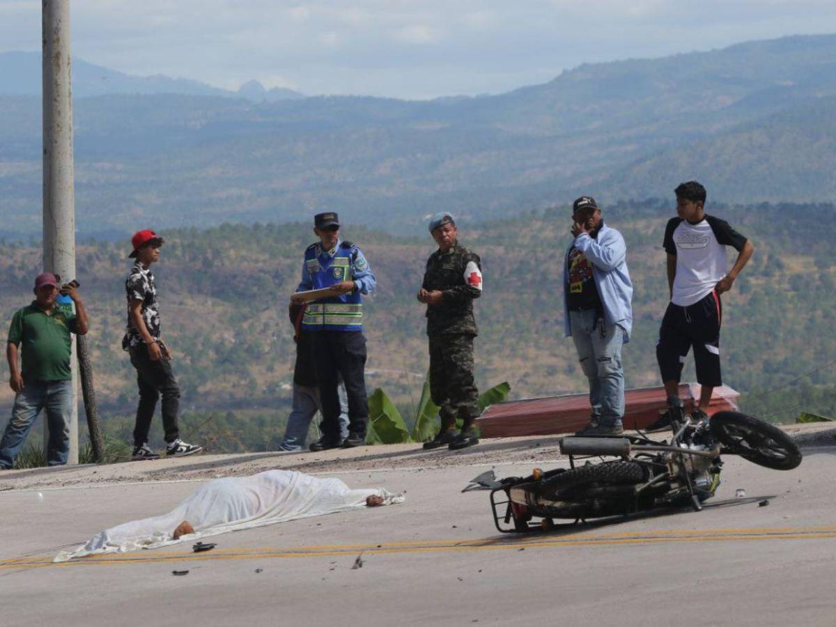 Cuatro motos, imprudencia y una curva pronunciada: tragedia en carretera a El Paraíso