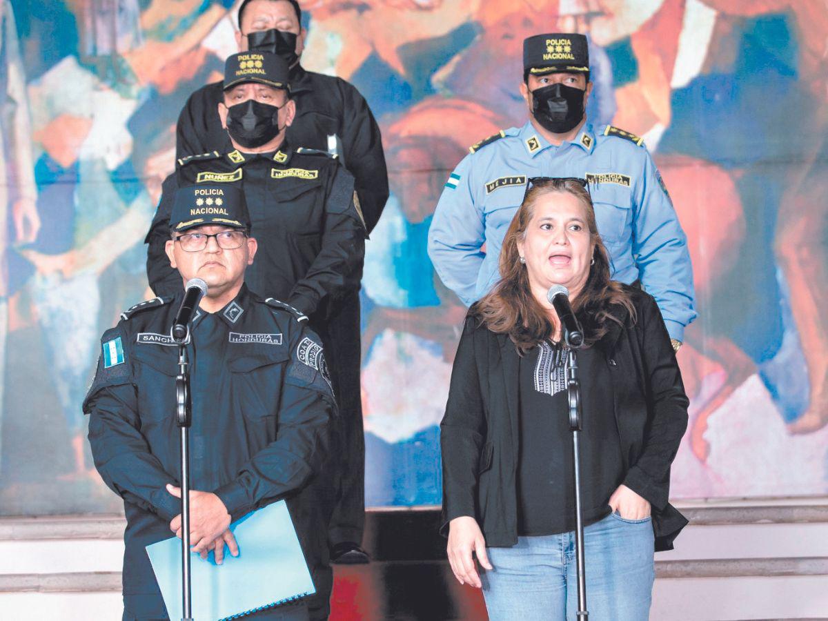 Director de Policía: “Julissa Villanueva tiene más policías que una posta”
