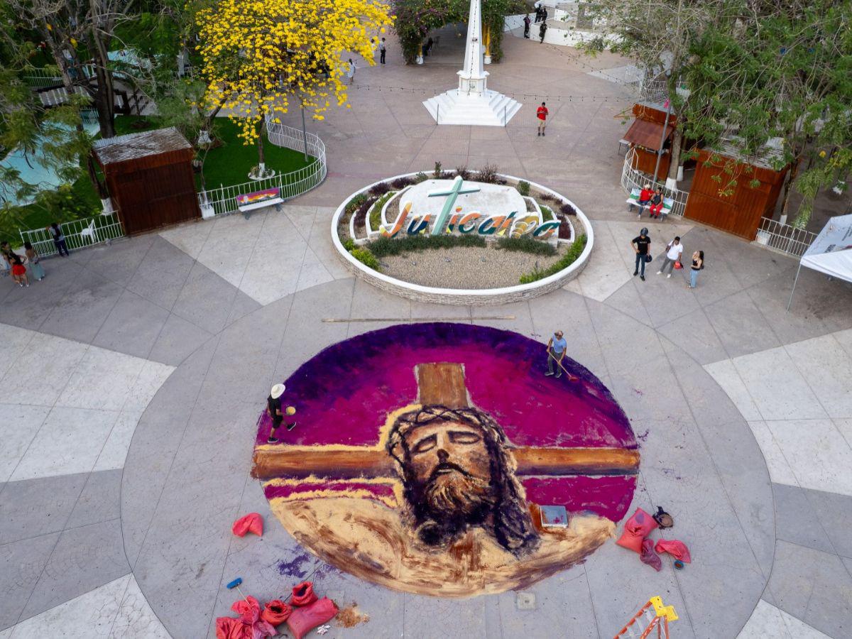 Honduras se pinta de fe en Semana Santa: algunas de las alfombras de aserrín