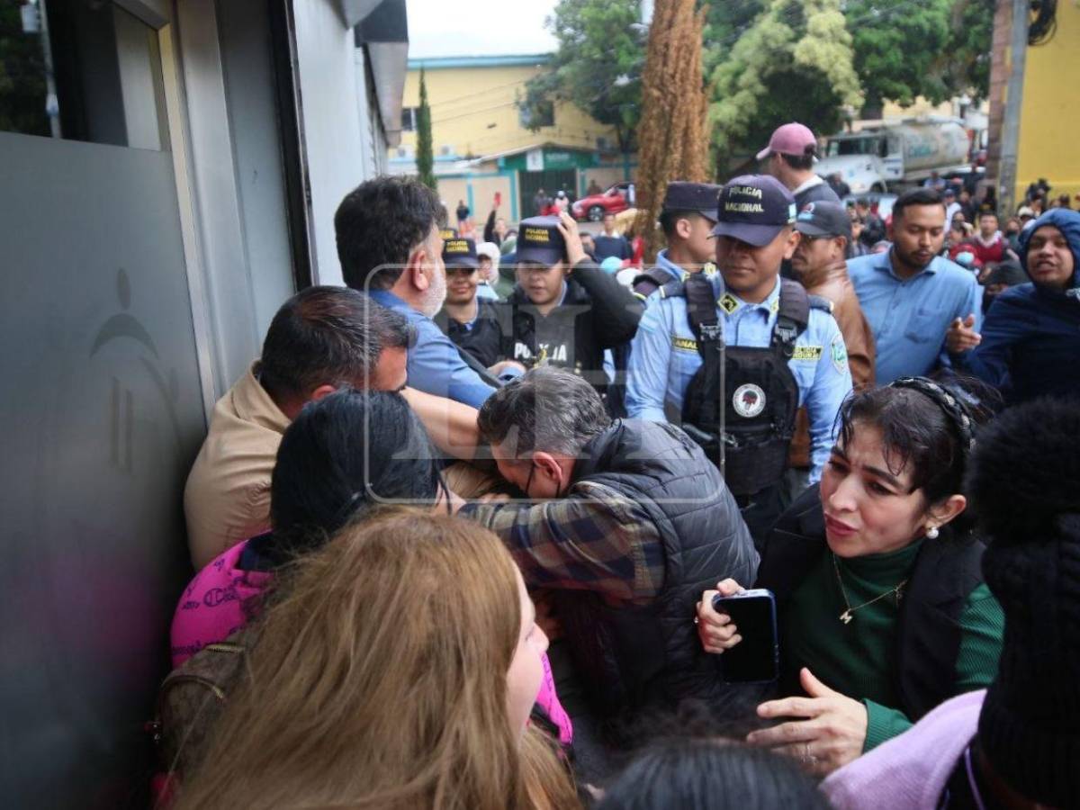 Entre insultos, así fue la agresión que sufrió Rolando Contreras por simpatizantes de Libre