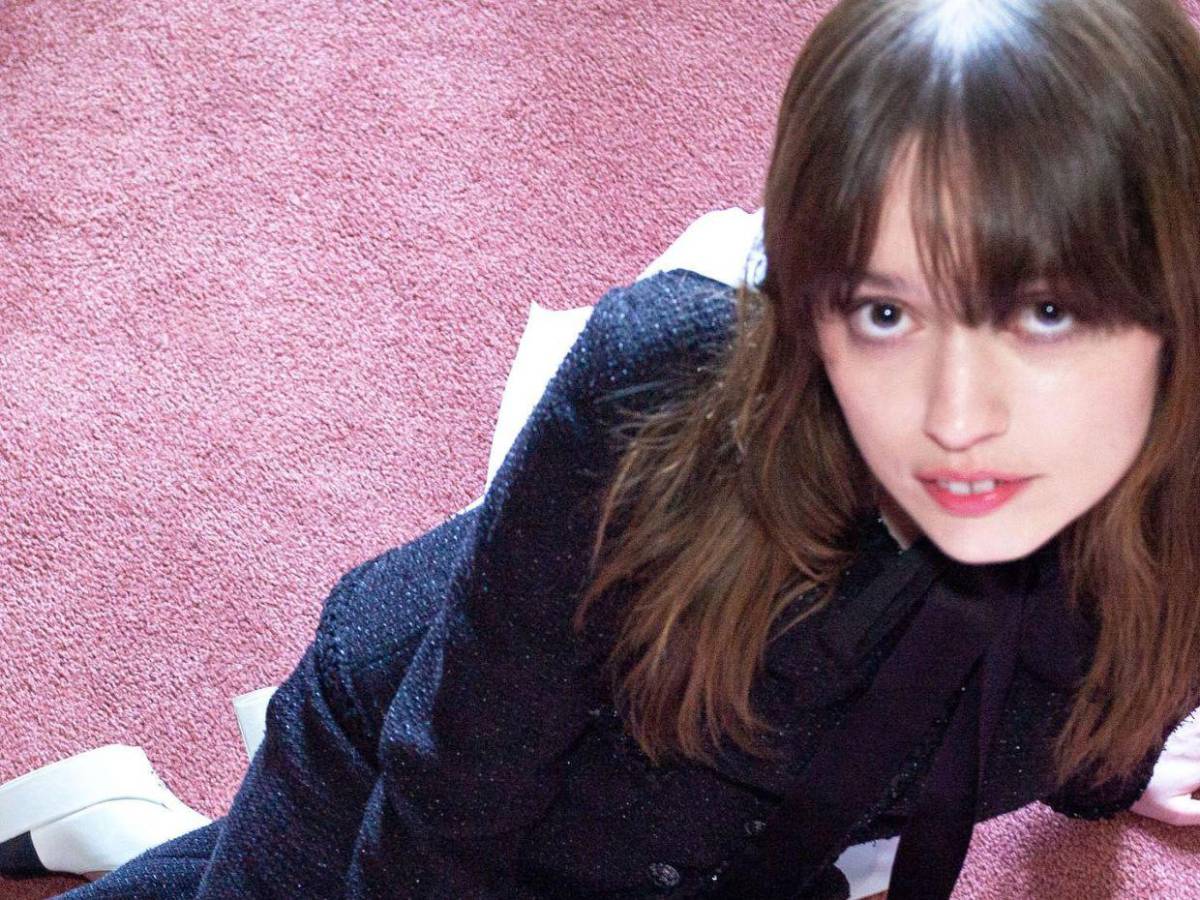 Aimee Lou Wood revela incomodidad por escenas íntimas en Sex Education