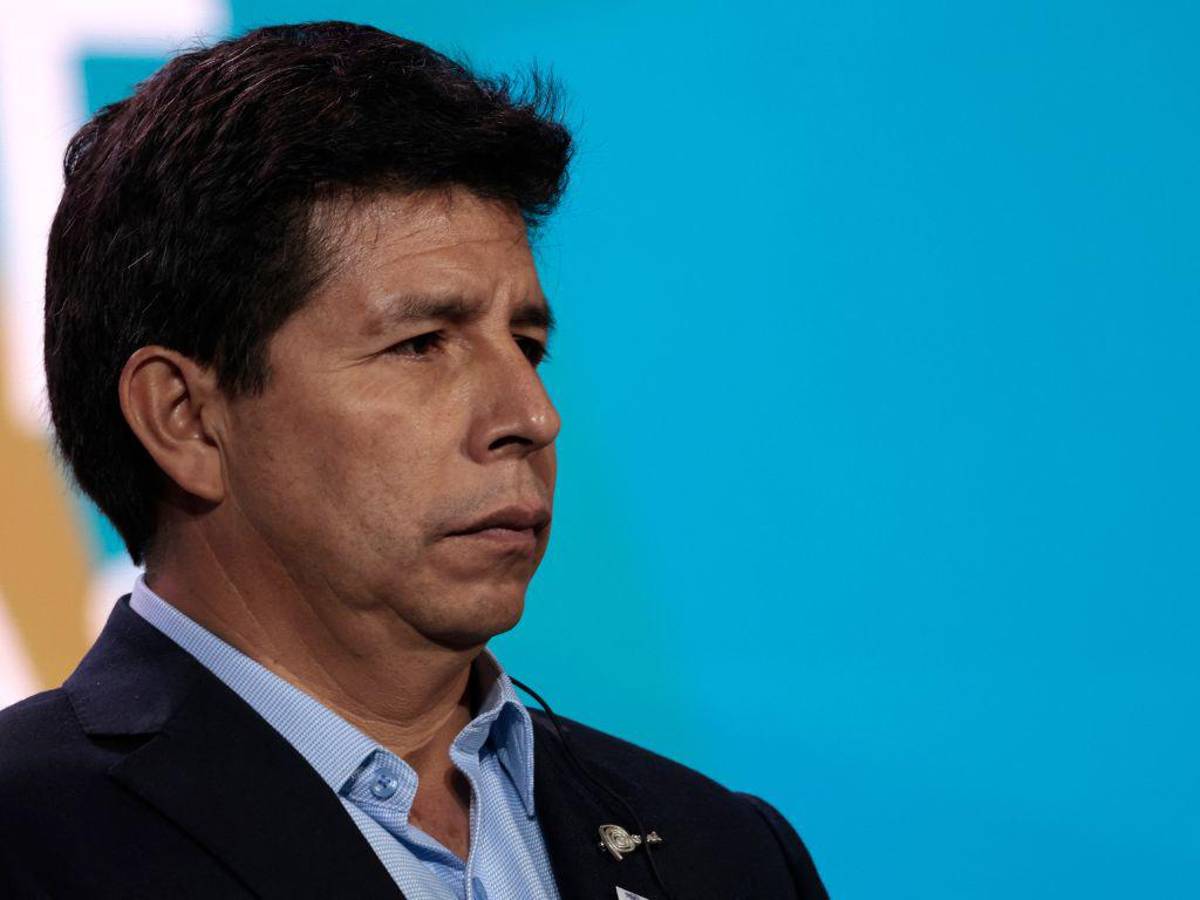 Presidente de Perú asegura que acudirá a citación de fiscal que lo investiga