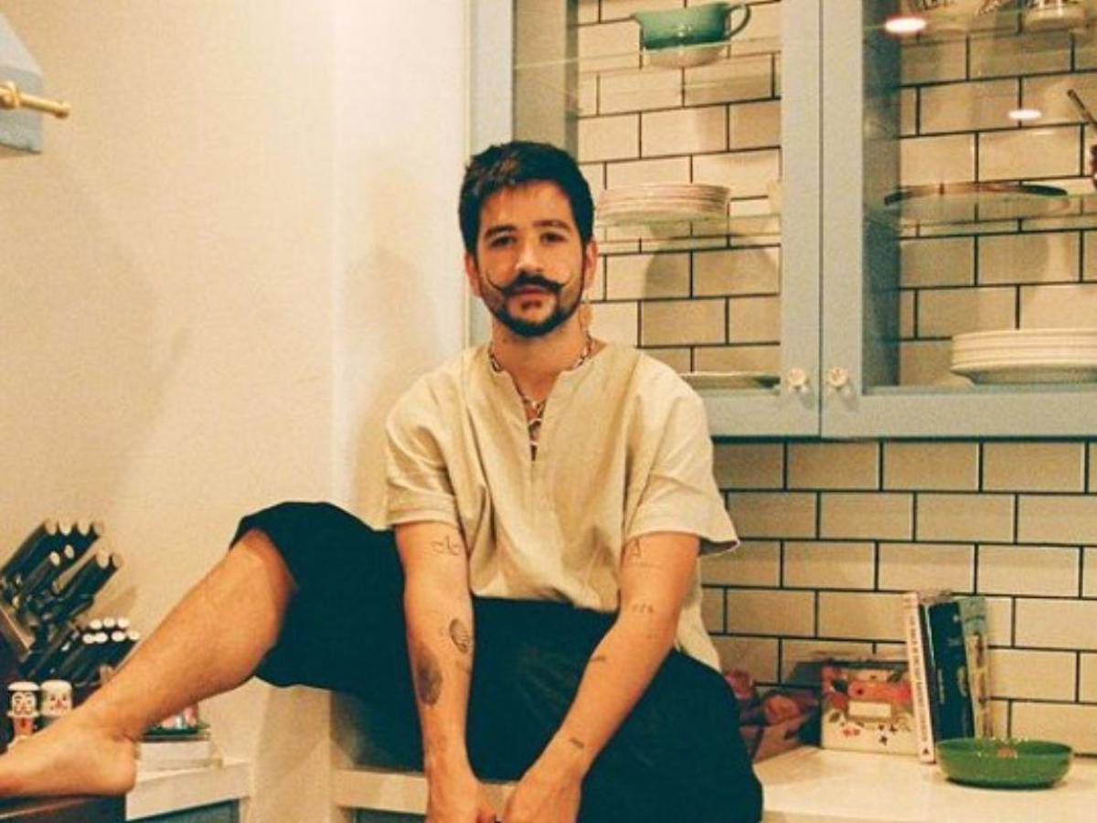 Camilo confirma que tiene covid-19 y pospone concierto en México