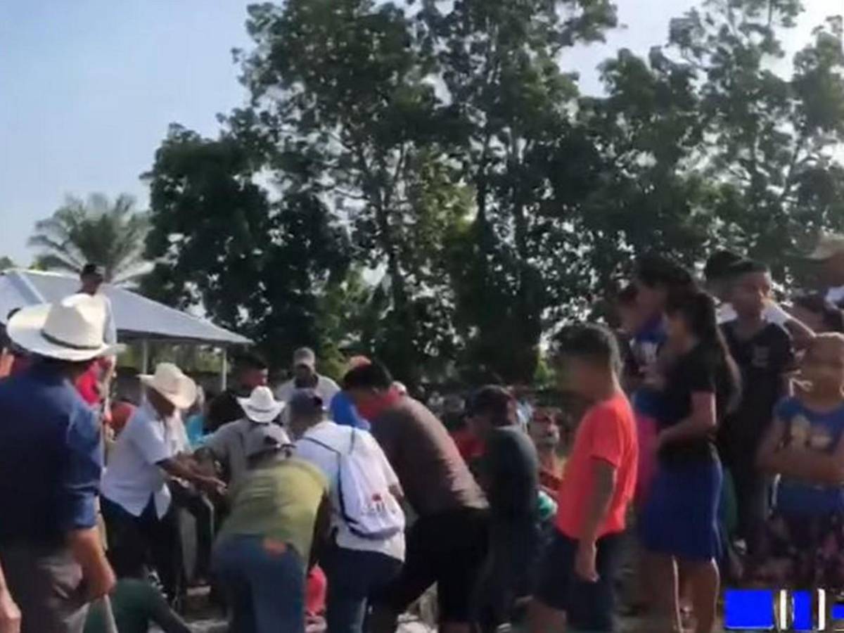 Sepultan a las primeras 13 víctimas de masacre en finca de Rigores, Trujillo