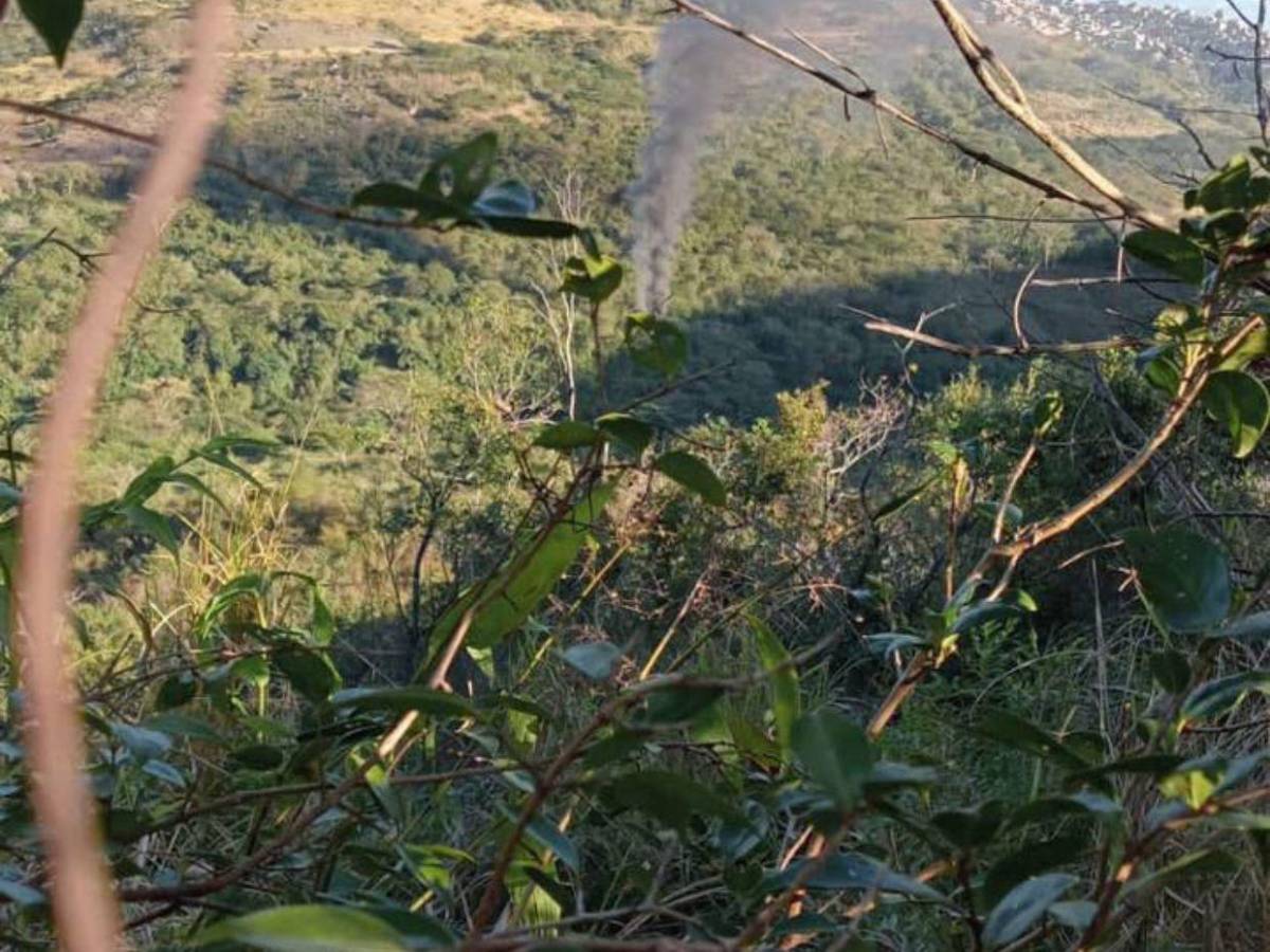 Así quedó el helicóptero que tuvo aterrizaje accidentado en la Cerro Grande