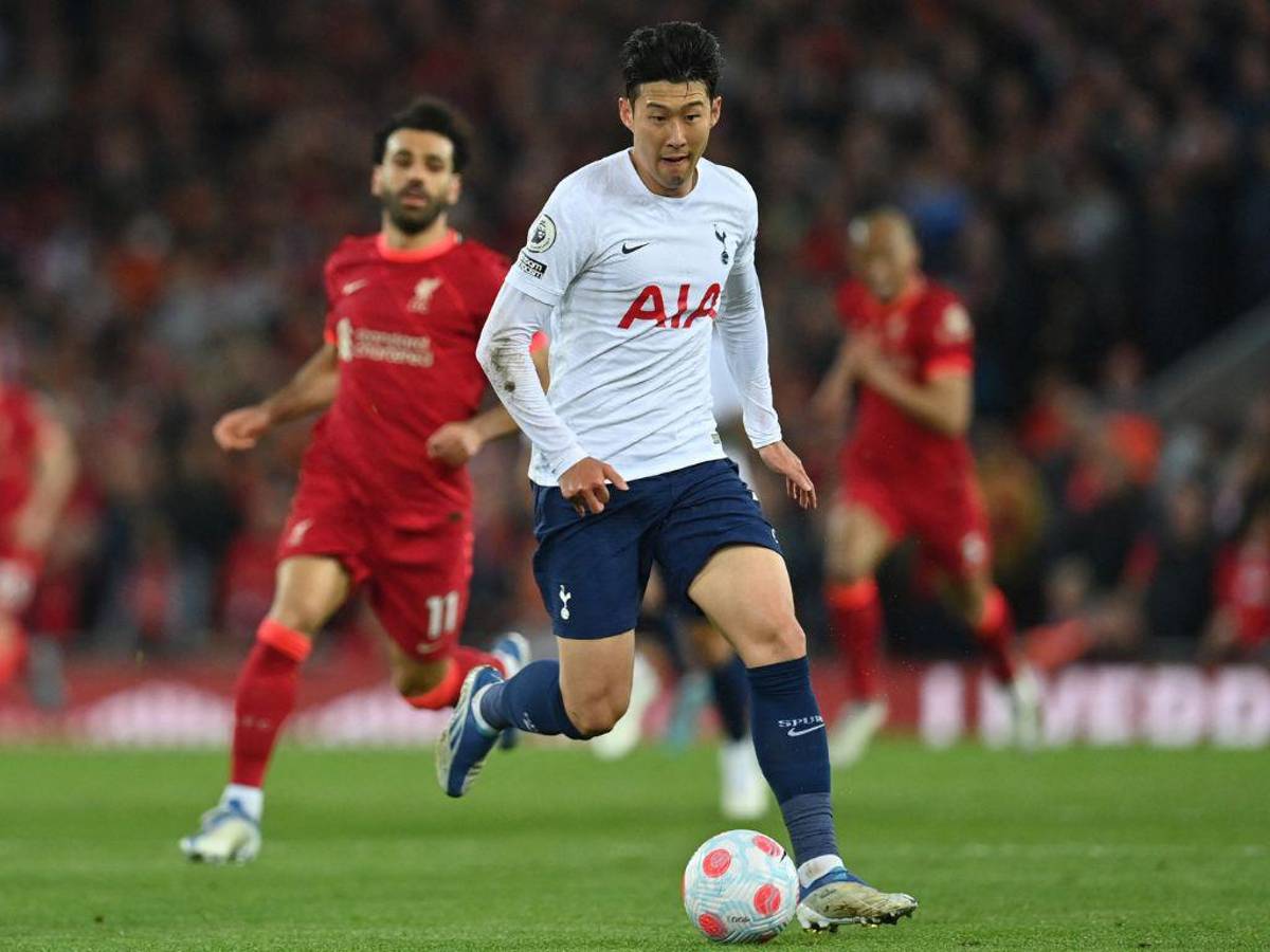 Liverpool empata contra Tottenham y se deja puntos en la lucha por el título