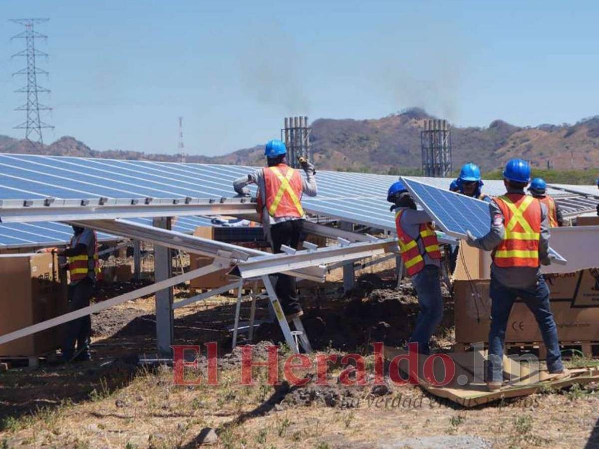 Deuda por incentivo a 12 plantas solares sube a L 4,883 millones