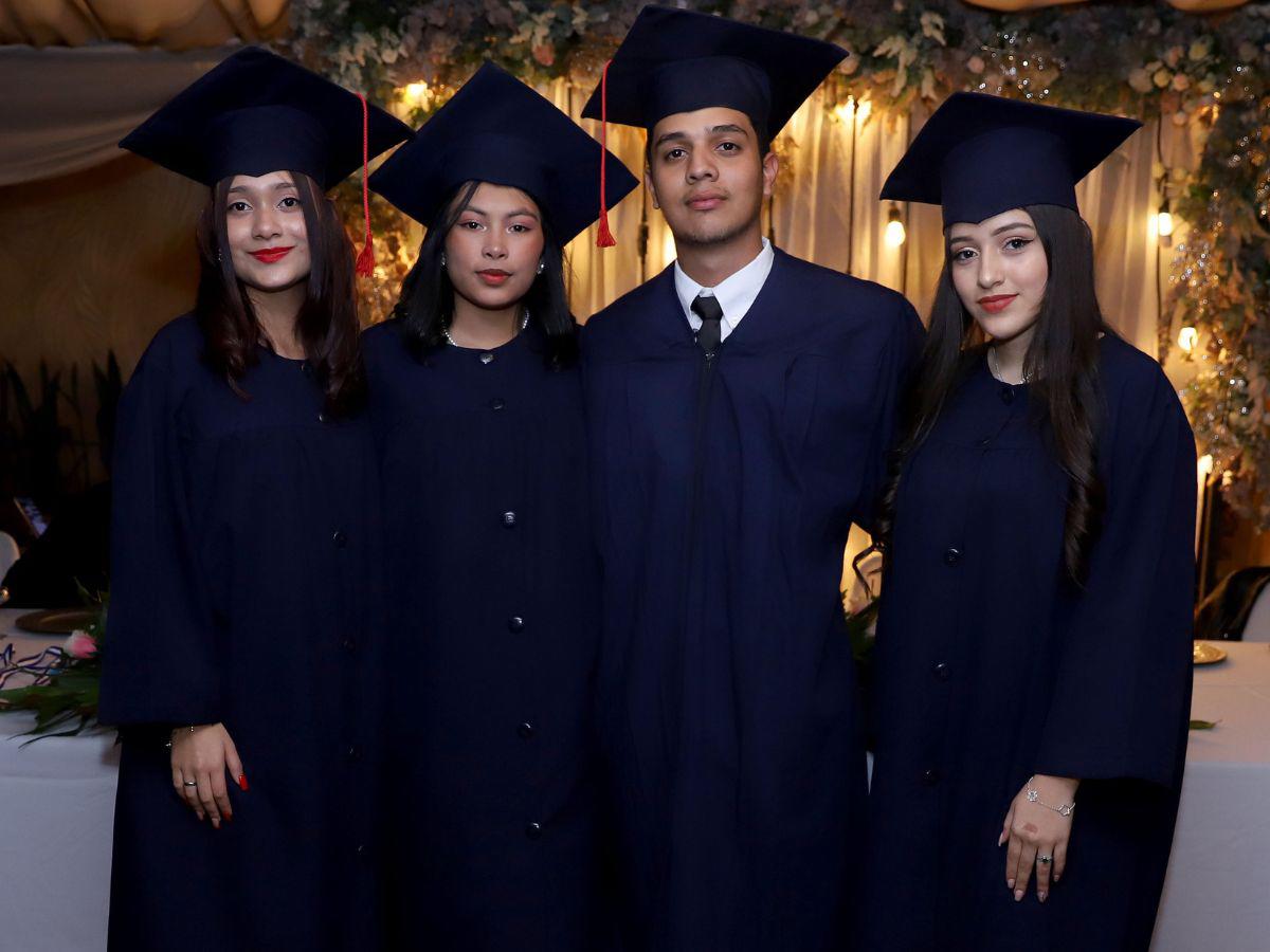 María Oviedo, Elizabeth Lagos, José Luis Romero y Ashly Posadas.