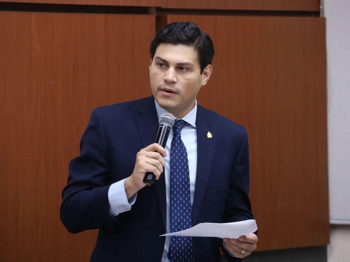 Salió de Honduras antes de ser destituido del CNE: ¿a dónde se fue Marlon Ochoa?