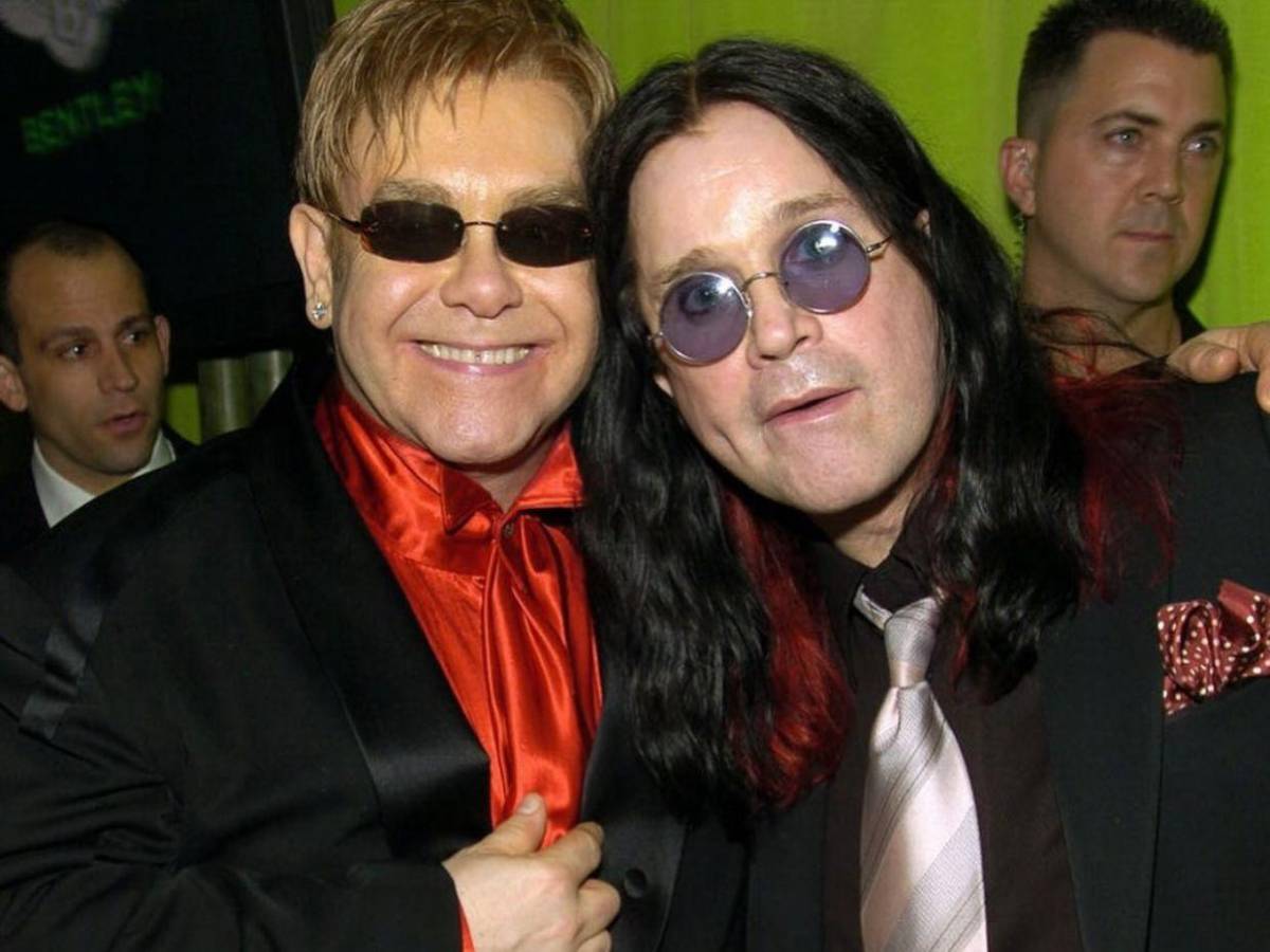 Elton John simula hospitalización en Instagram y anuncia Spinal Tap II