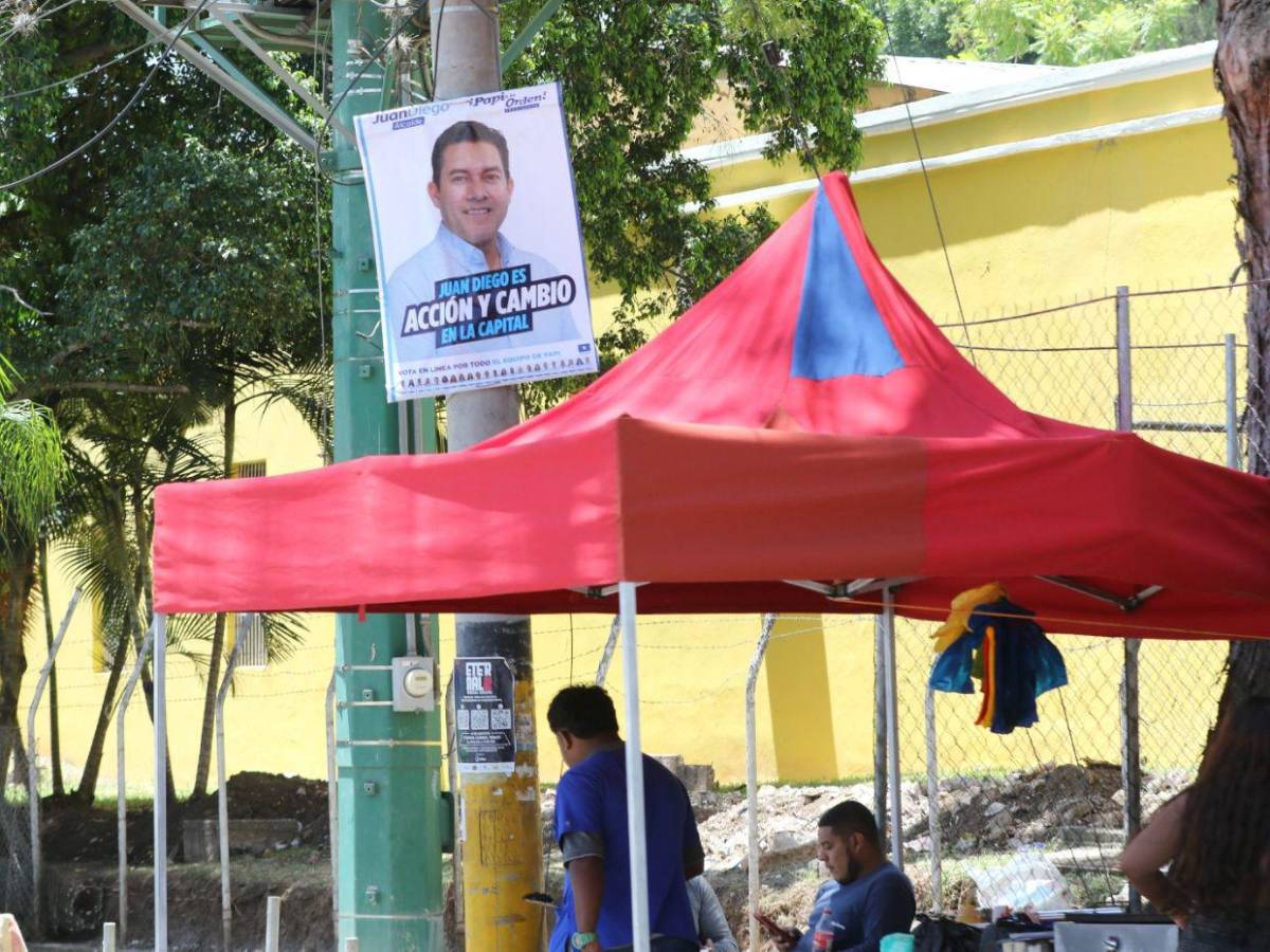 Sin los rostros de Rixi y Nasralla, arrancan propagandas electorales en las calles de la capital