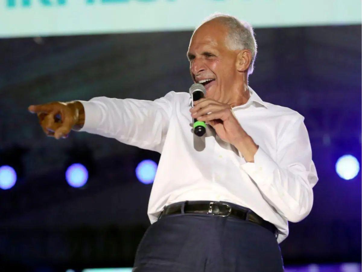 Retrasos, respaldo de EE UU y ceremonia austera: claves para entender la elección de Asfura